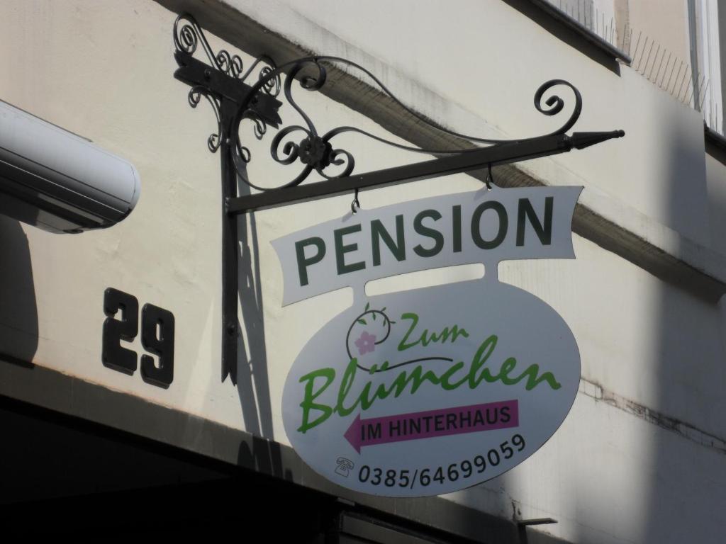 Pension Zum Blumchen Schwerin  Dış mekan fotoğraf